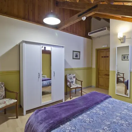 艾萨之谷旅舍 Aísa