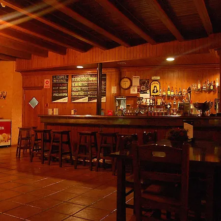 Hostal Valle De *